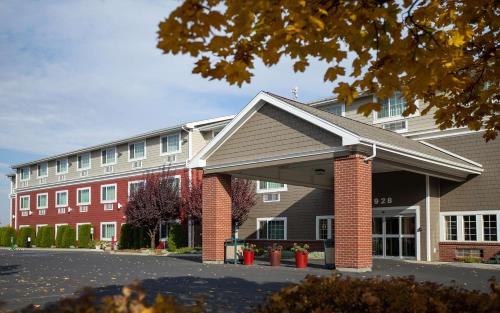 Coast Hilltop Inn 