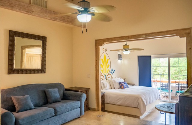 Enjoy Golf and Pool * Resort Studio Suite in Cabo San Lucas