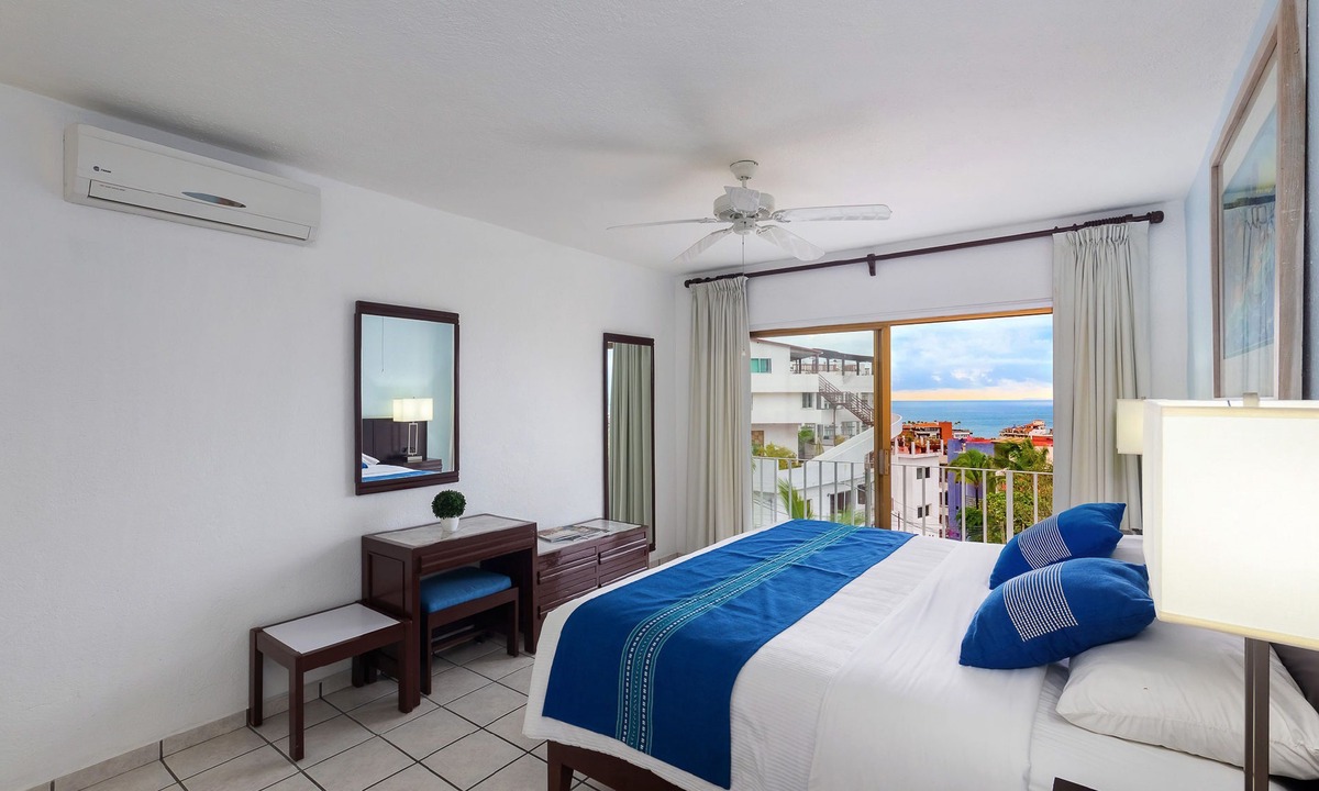 Alta Vista Resort | WIVC Alta Vista Condo - Stunning Views, Close to the Beach & Romantic Zone