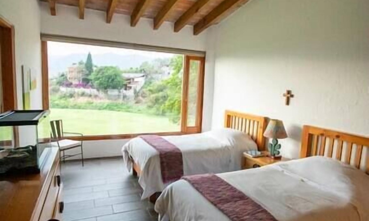 El Santuario House | Jonathan El Arco