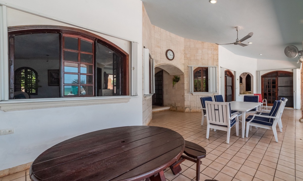 Chicxulub Puerto Villa | Villa Sirena frente al mar con alberca