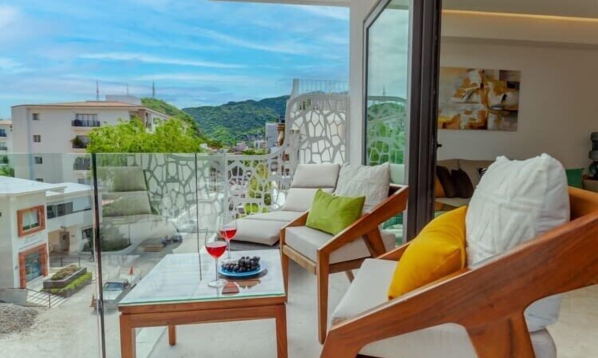Emiliano Zapata Apartment | Incredible new condo 1/2 Block from Beach/Malecon!