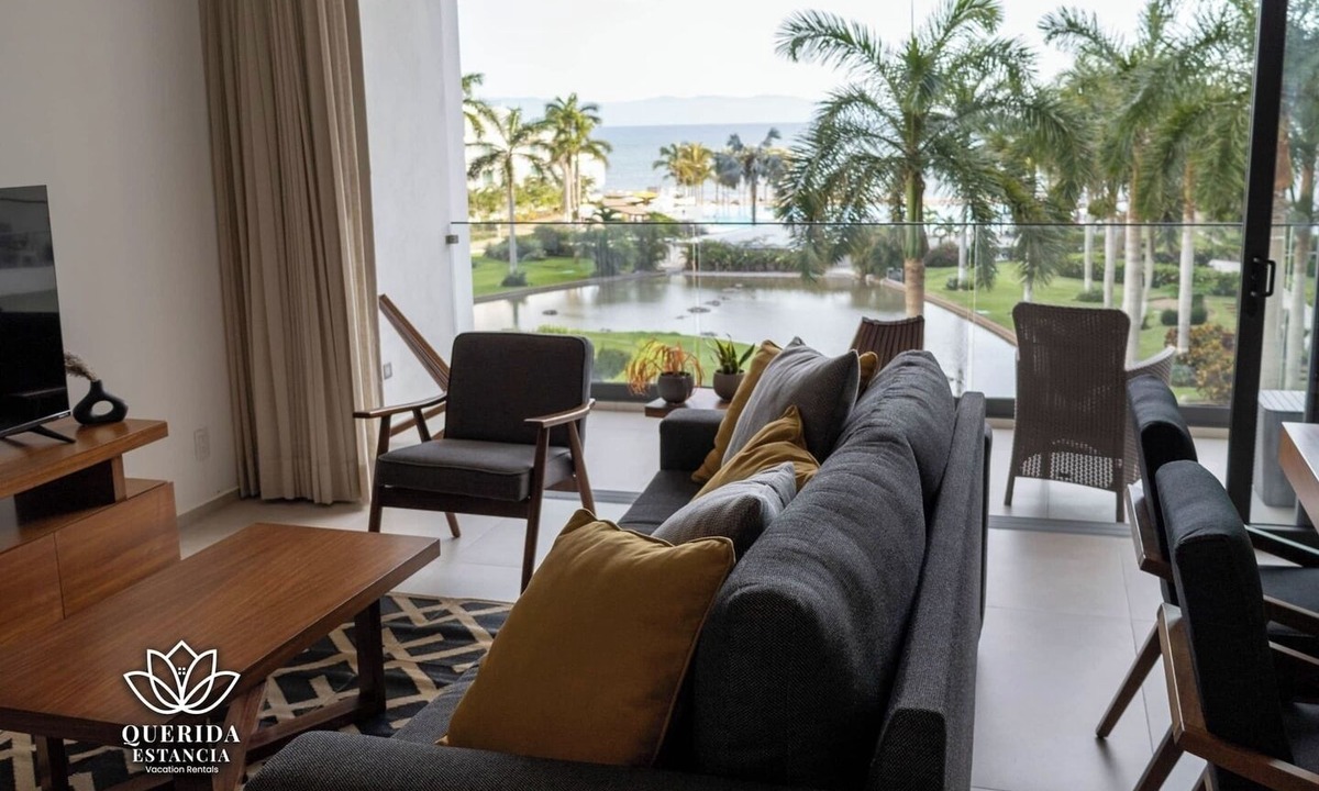 Flamingos Apartment | Beautiful Aria Ocean 401 QueridaEstancia