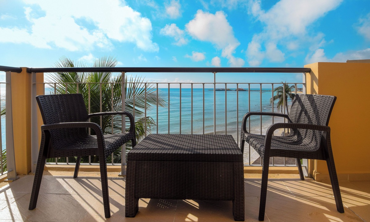 Downtown Condo | True Oceanfront! Luxury El Faro End Unit! S309