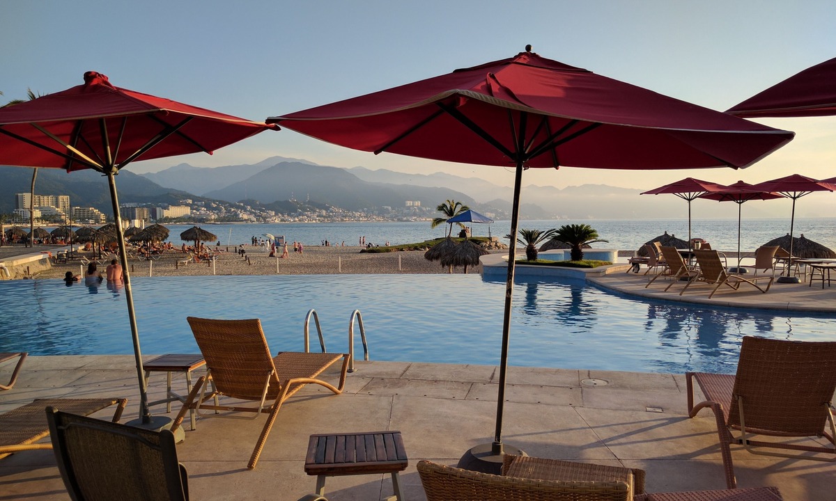 South Hotel Zone Condo | Grand Venetian 1 bedroom, large patio