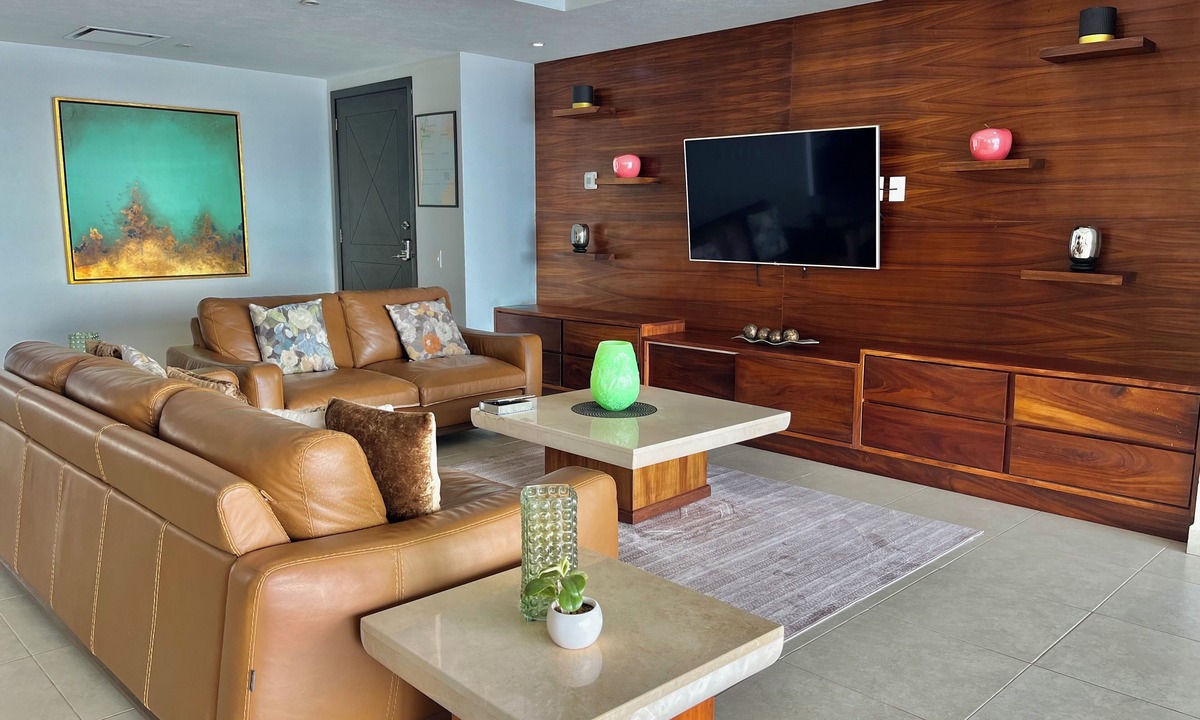 South Hotel Zone Condo | ☼Hypnotizing sea view on 17th floor ~Prime location in town ~Family getaway