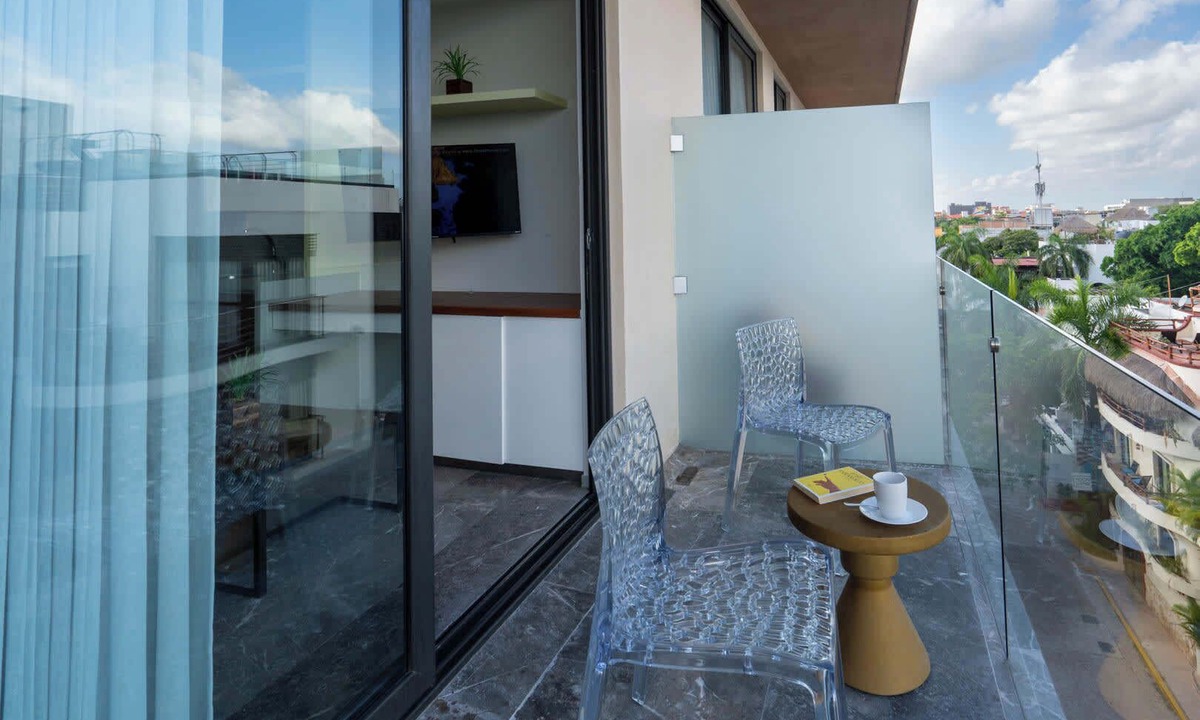 Zazil-ha Condo | Oceanfront 1BR, Rooftop Pool, Gym, Walk to Beach