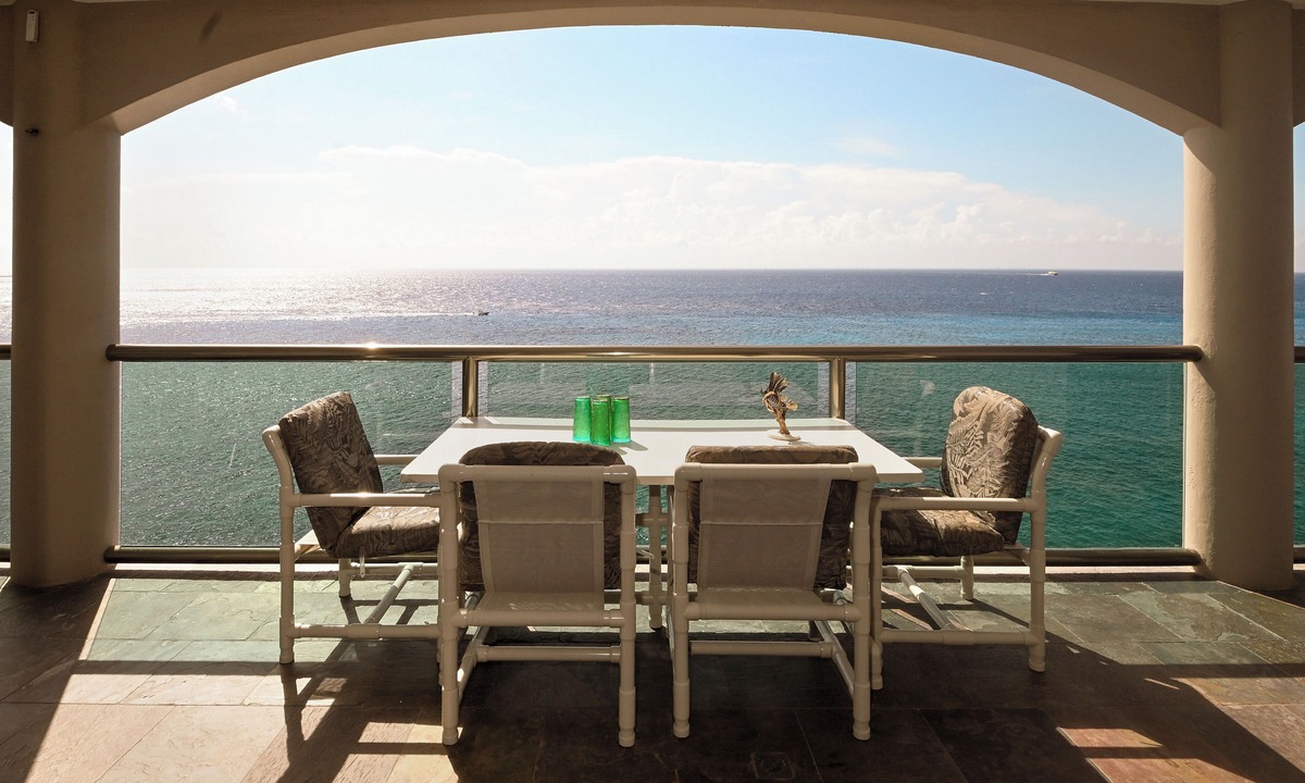 Colonia Andres Condo | Caribbean Dream Ocean Front Condo El Cantil 6BN