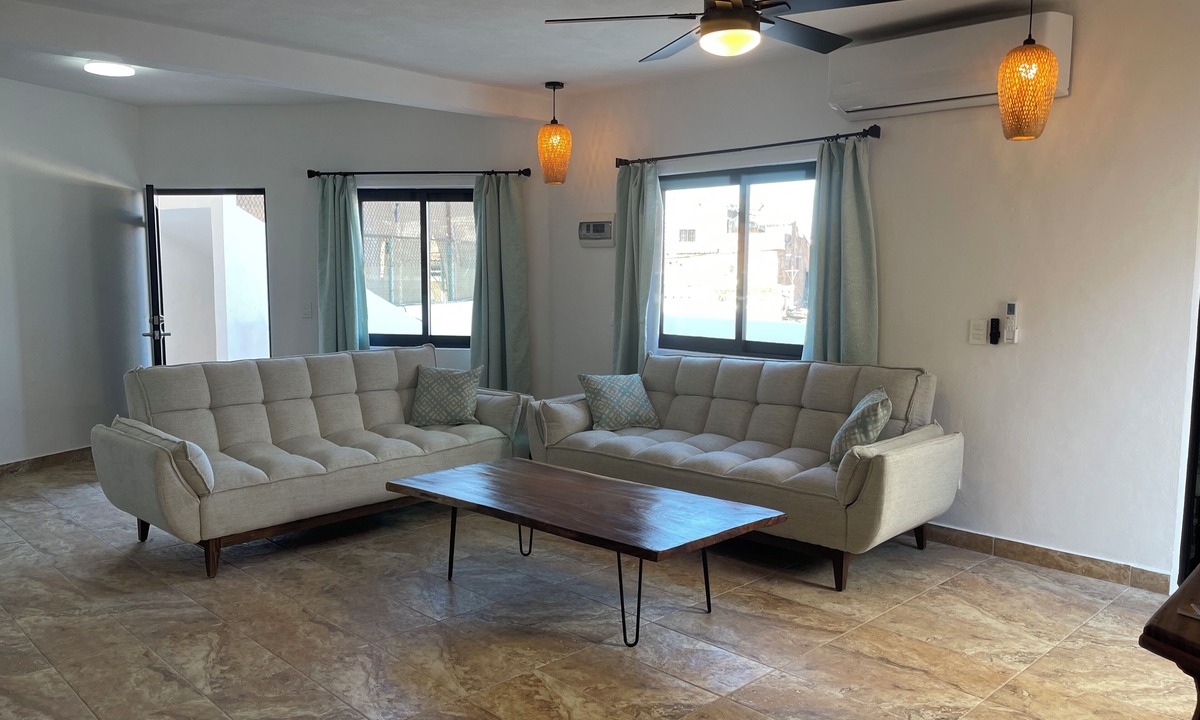 Emiliano Zapata Condo | ROMANTIC ZONE, penthouse 2-bedroom 3 bath condo, smart tv, rooftop terrace, pool