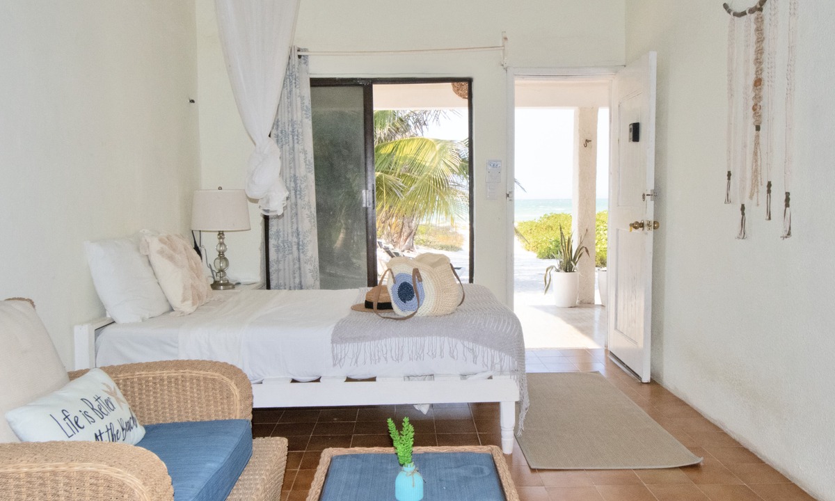 El Cuyo Apartment | Arena y Mar Beachfront House, El Cuyo by The Spot Rentals