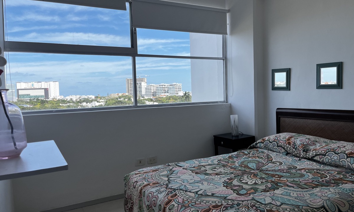 Downtown Cancun Apartment | Sky Condo Tziara Panoramic View 8 Minutes From the Beach