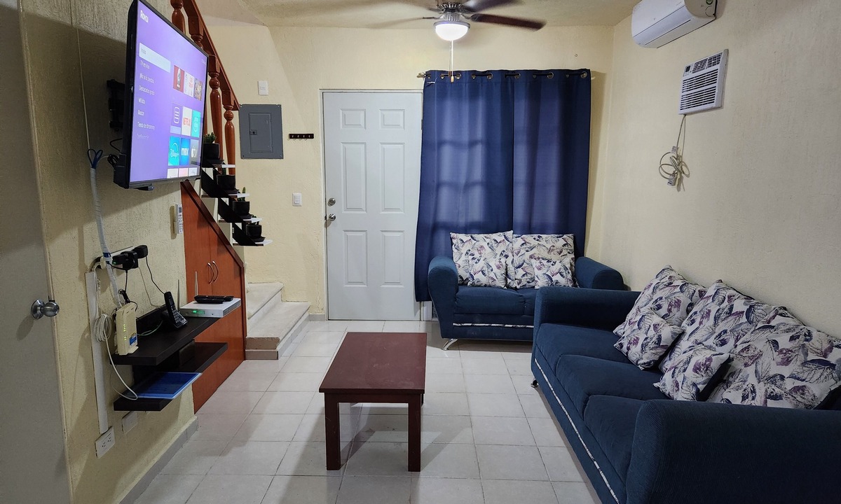 Villa Juarez House | Residencia Mejía · Descanso y Comodidad a Minutos del Mar Caribe