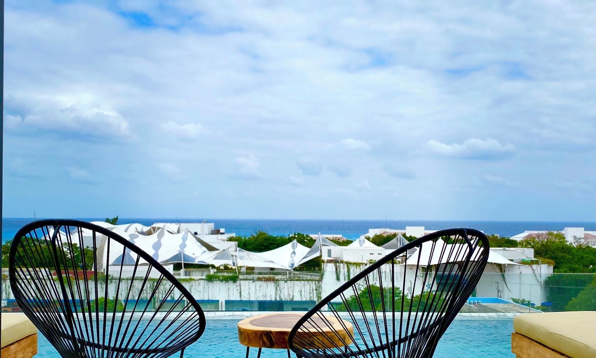 Zazil-ha Apartment | Chic studio with WiFi and AC in vibrant Playa del Carmen, centric and OV rooftop