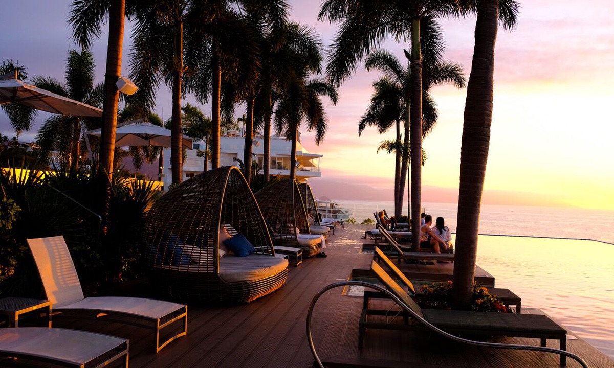 Amapas Condo | Beachfront Condo, Spectacular View, 2 BR/2 BA Large, New, Quiet and Secure.