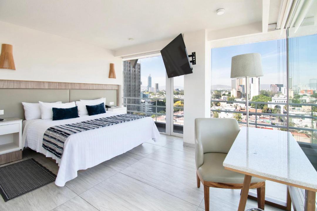 Zona Minerva Hotel | Hotel Velvet Plaza