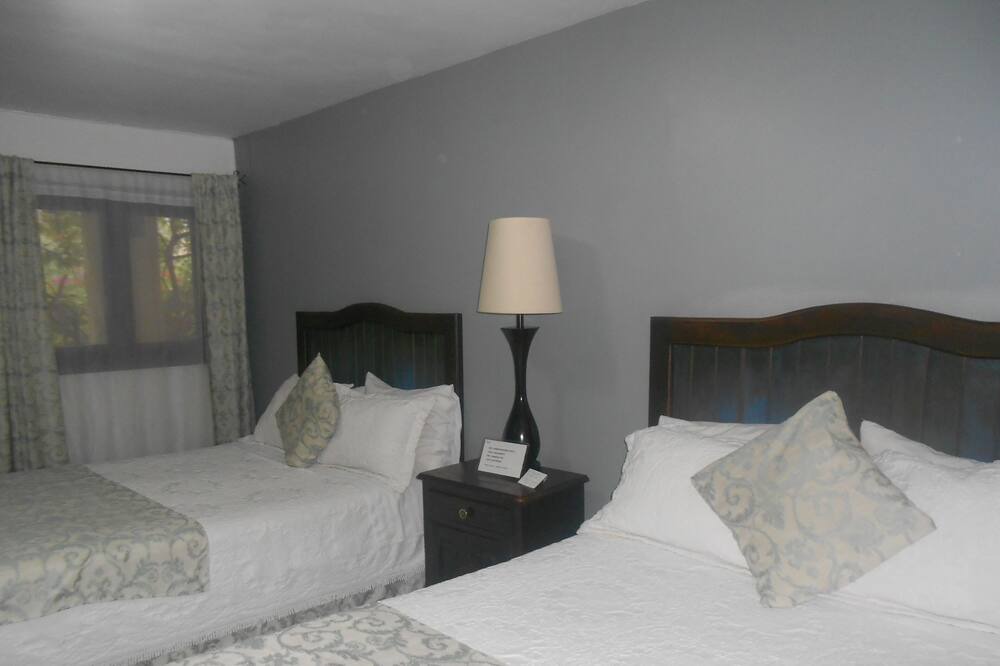 Photo of Bedroom in Atascadero
