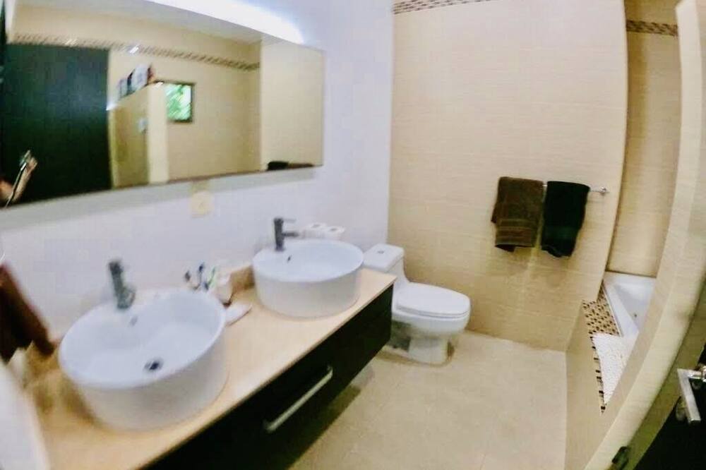 Photo of Bathroom in Cancun