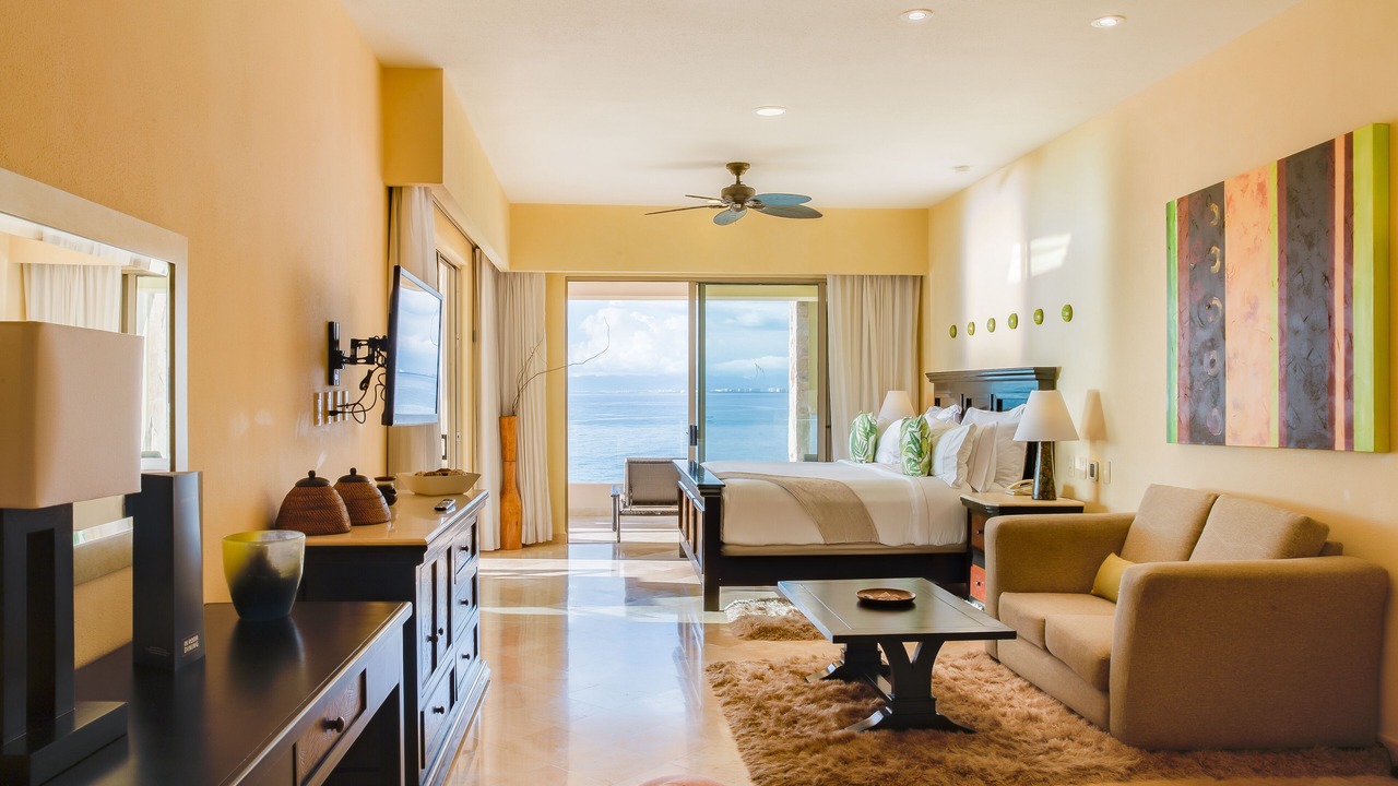Photo of Bedroom in South Shore Hotel Area