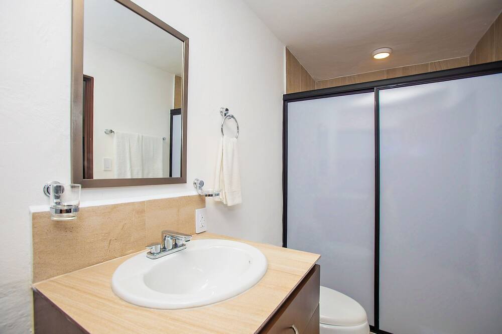 Photo of Bathroom in Colonia Andres