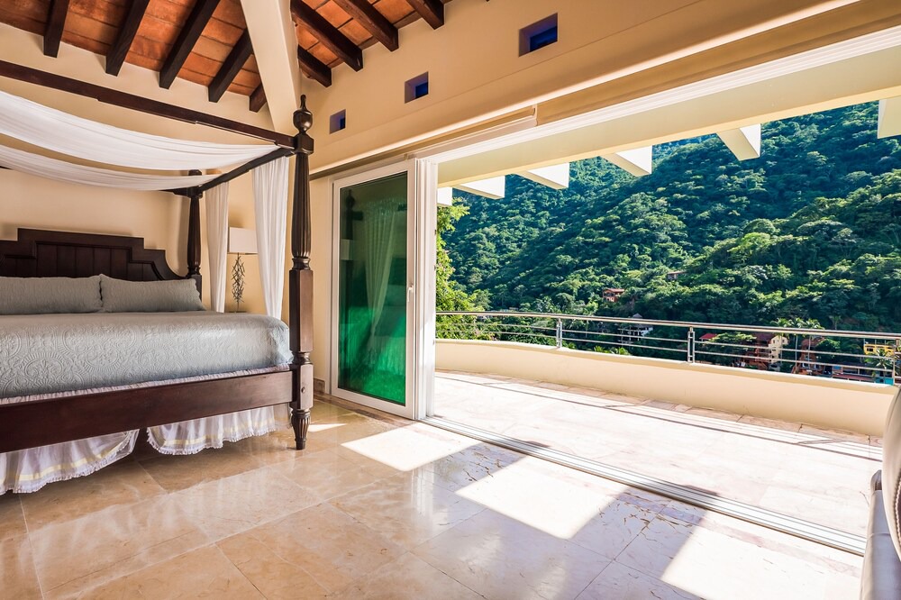 Photo of Bedroom in Boca de Tomatlan