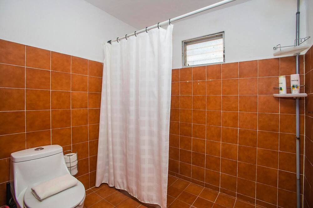 Photo of Bathroom in Colonia Andres