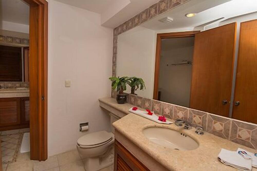 Photo of Bathroom in Costa Maya