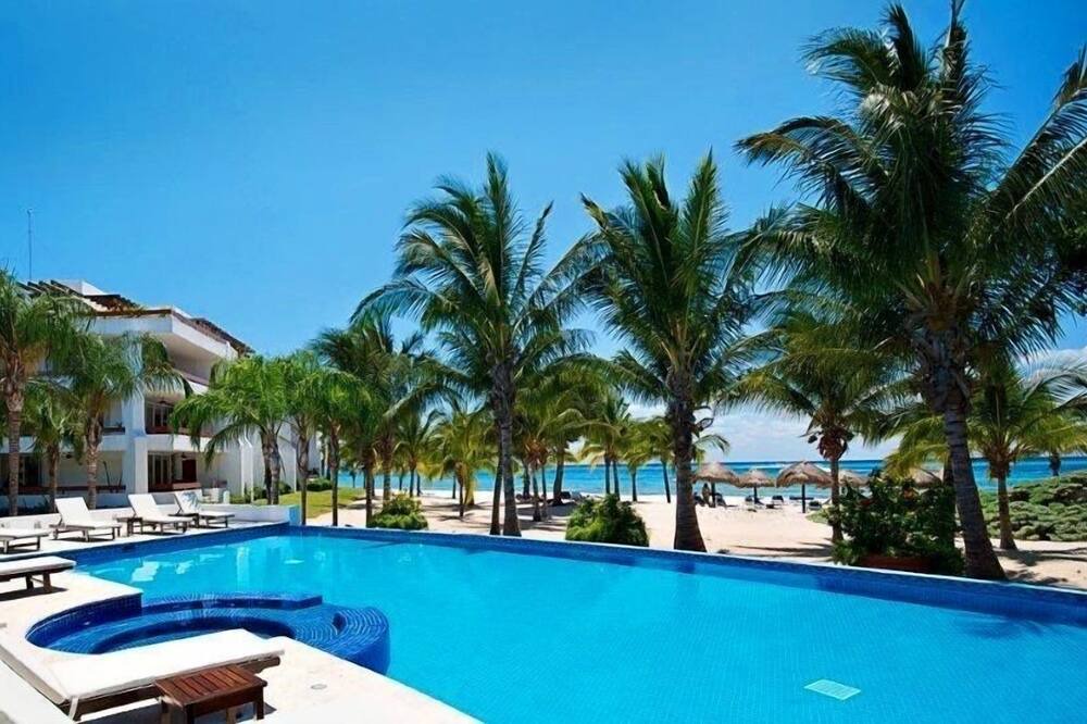 Photo of Others in Costa Maya
