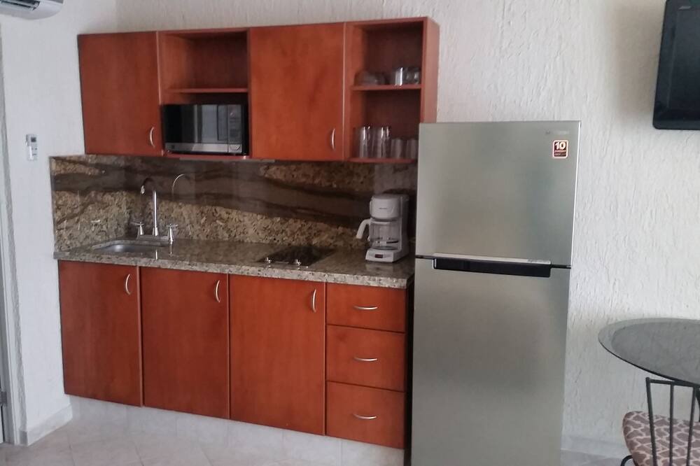 Photo of Kitchen in Zona Hotelera