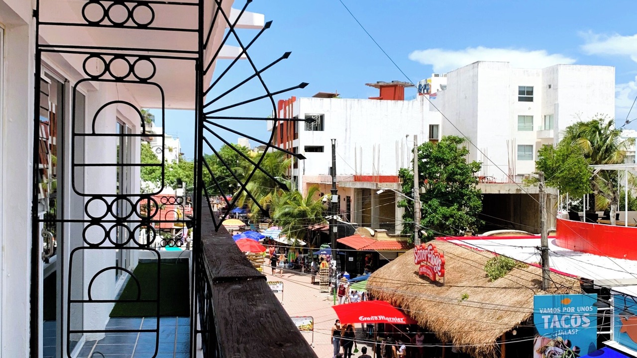Photo of Outdoor in 12th Street