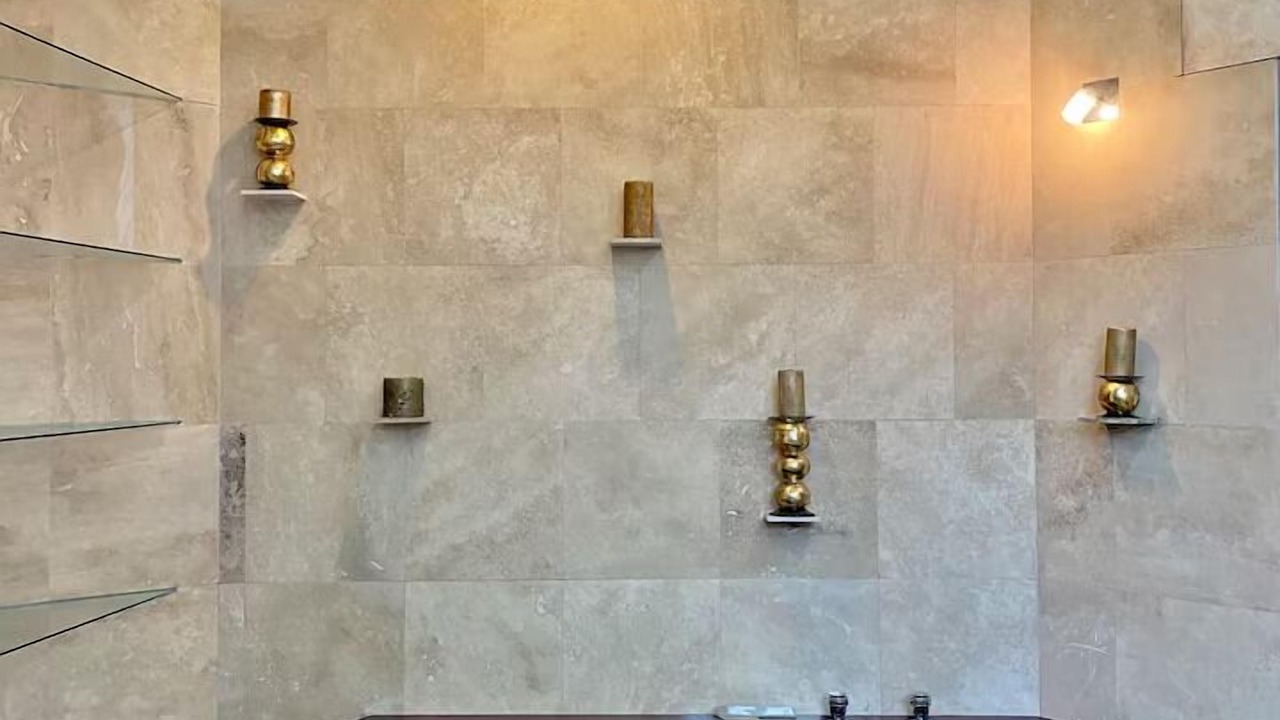 Photo of Bathroom in Balcones de Loma Linda