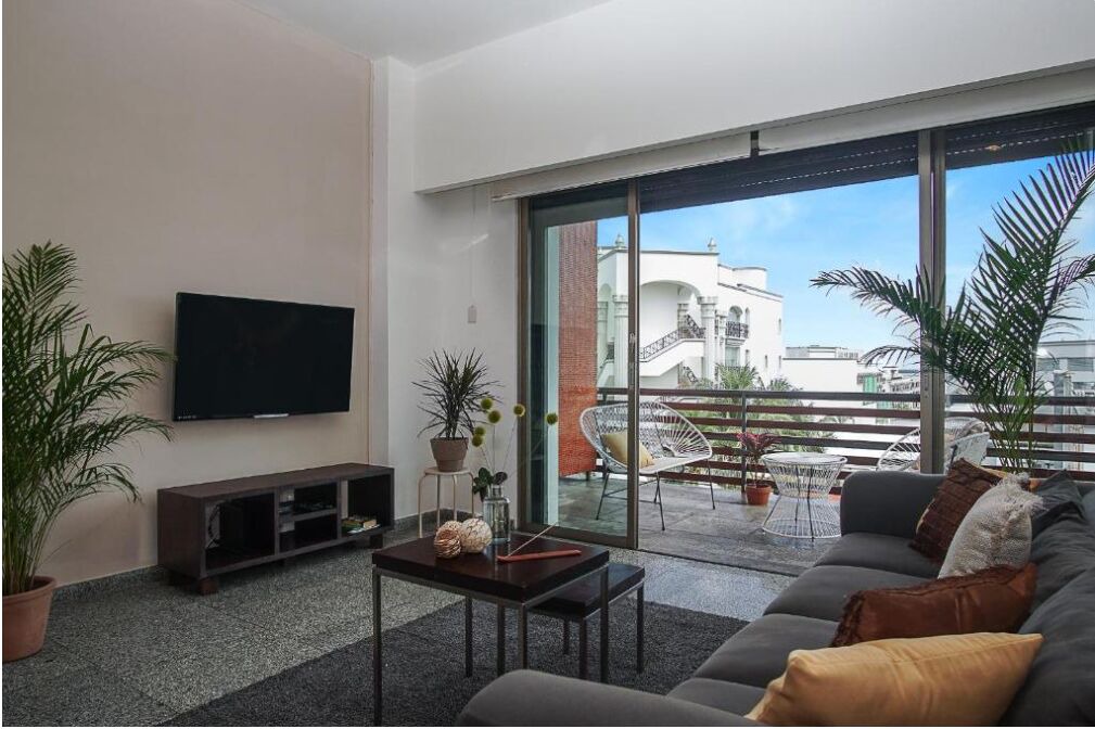 Photo of Livingroom in Downtown