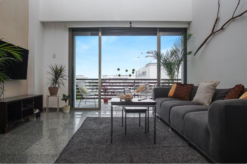 Photo of Livingroom in Downtown