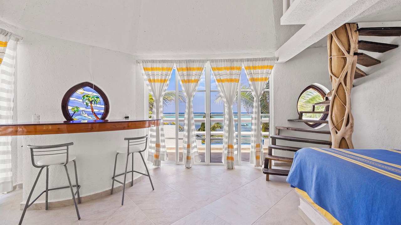 Photo of Patio Balcony in Soliman Bay