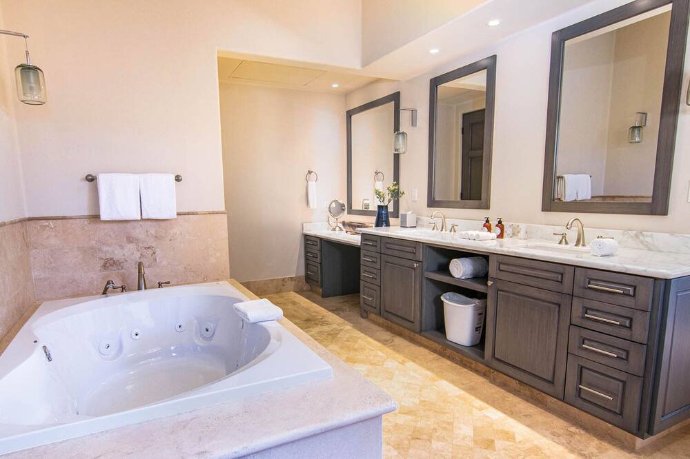 Photo of Bedroom in Cerritos