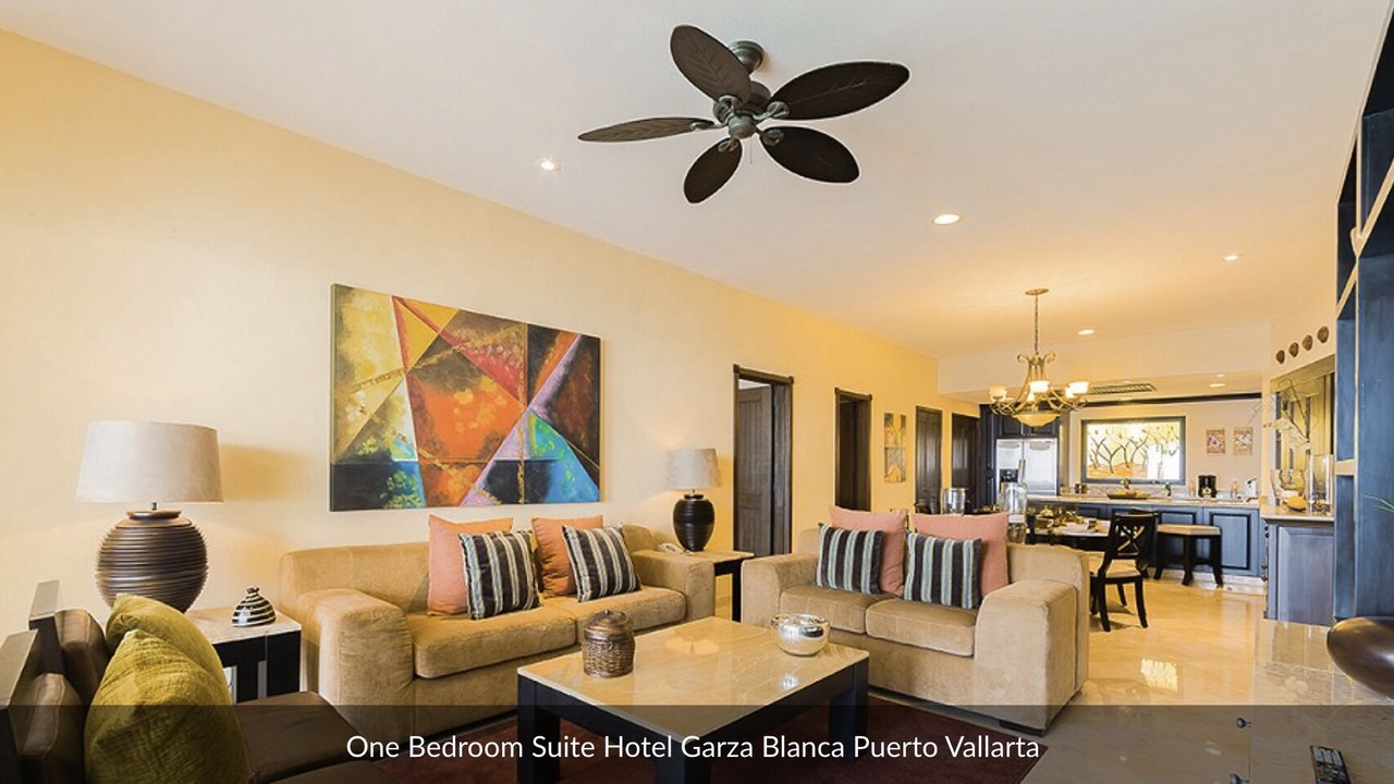 Photo of Livingroom in South Shore Hotel Area