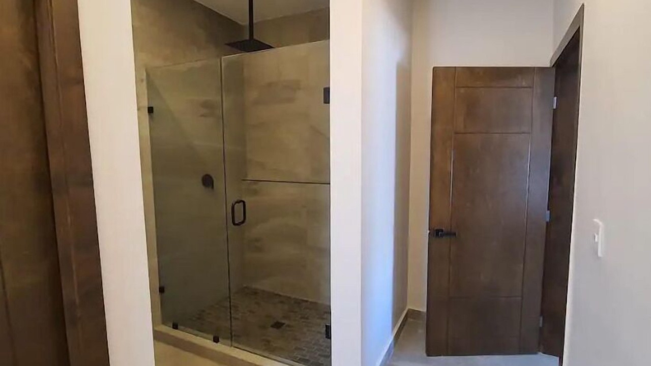 Photo of Bathroom in Laguna Shores