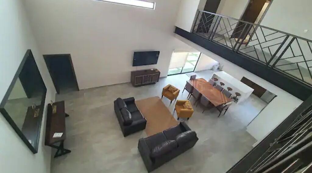 Photo of Livingroom in Laguna Shores