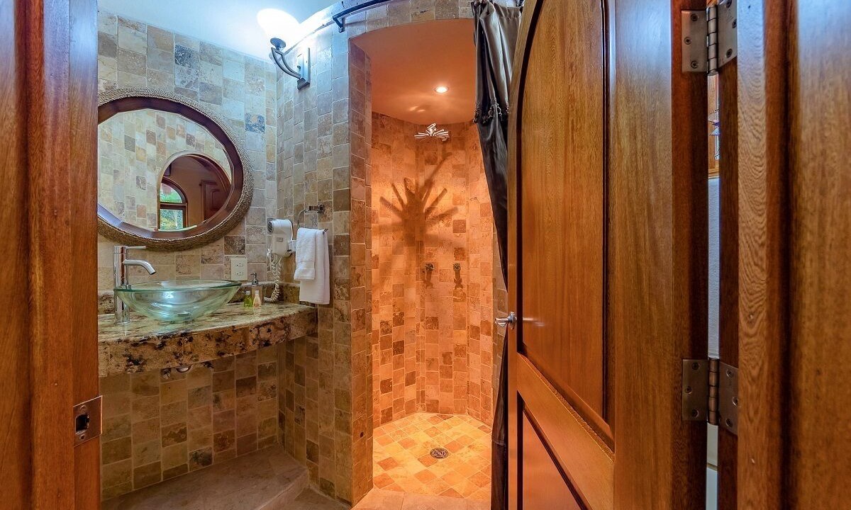 Photo of Bathroom in South Shore Hotel Area