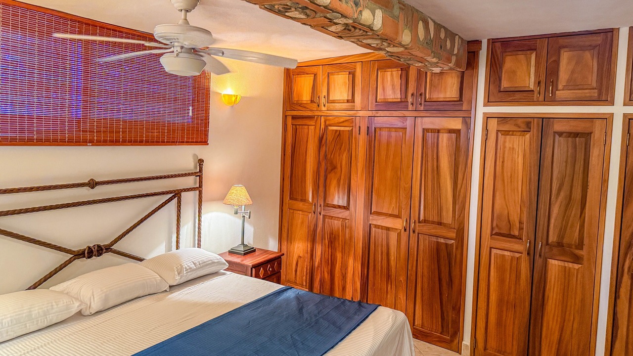 Photo of Bedroom in South Shore Hotel Area