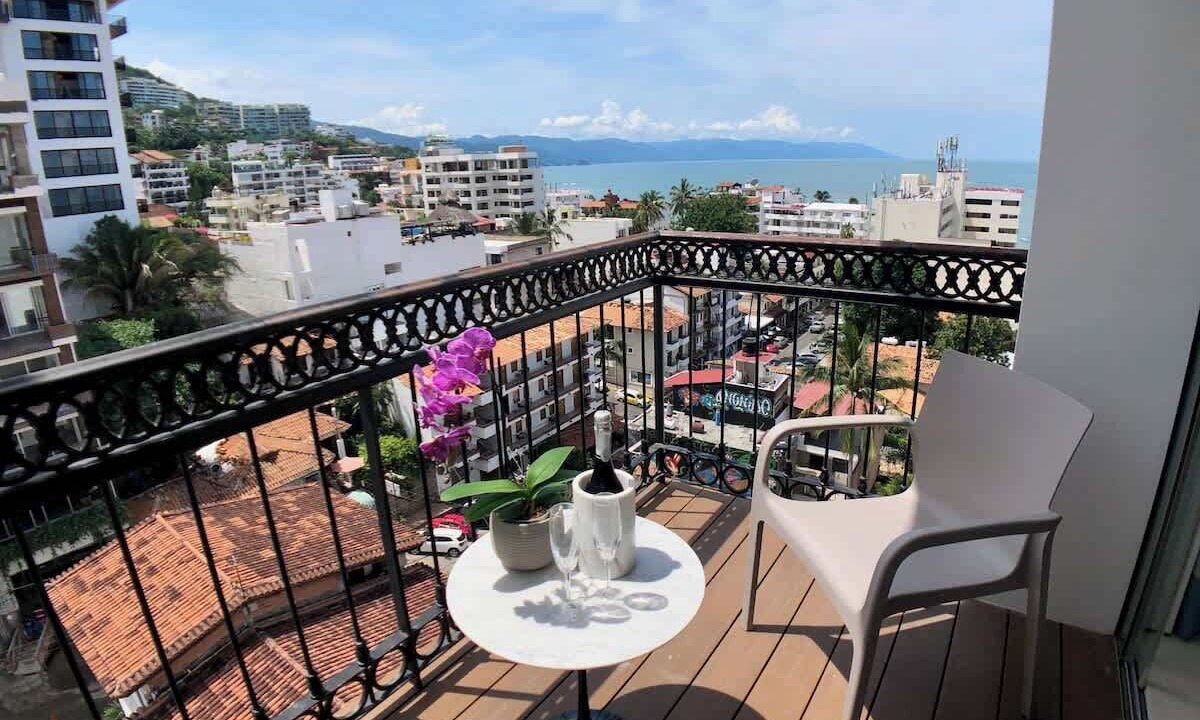 Photo of Outdoor in Romantic Zone