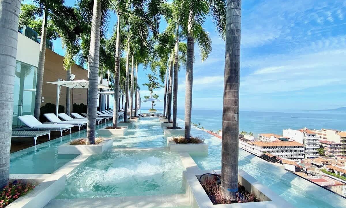 Photo of Outdoor in Romantic Zone