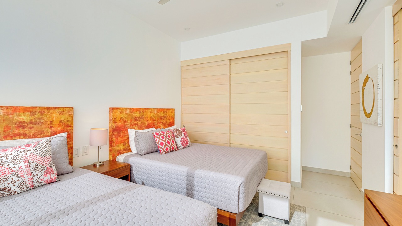 Photo of Bedroom in South Shore Hotel Area
