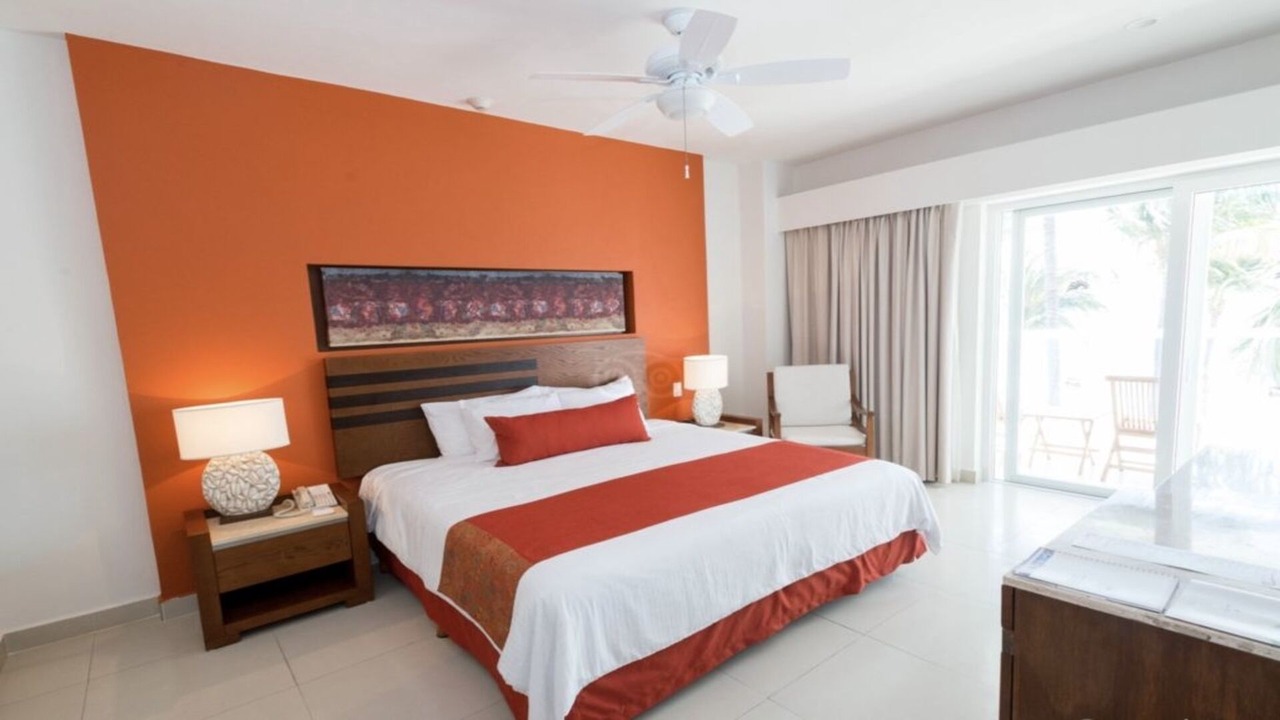 Photo of Bedroom in Flamingos