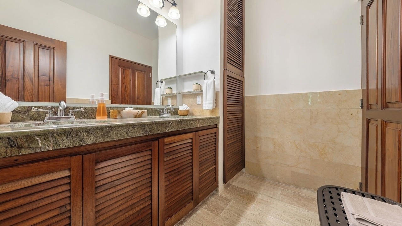 Photo of Bathroom in Colonia Salina Chica