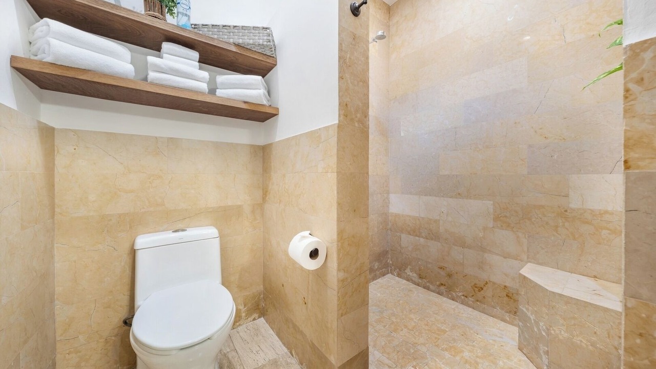 Photo of Bathroom in Colonia Salina Chica