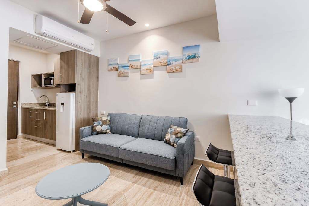 Photo of Livingroom in 12th Street