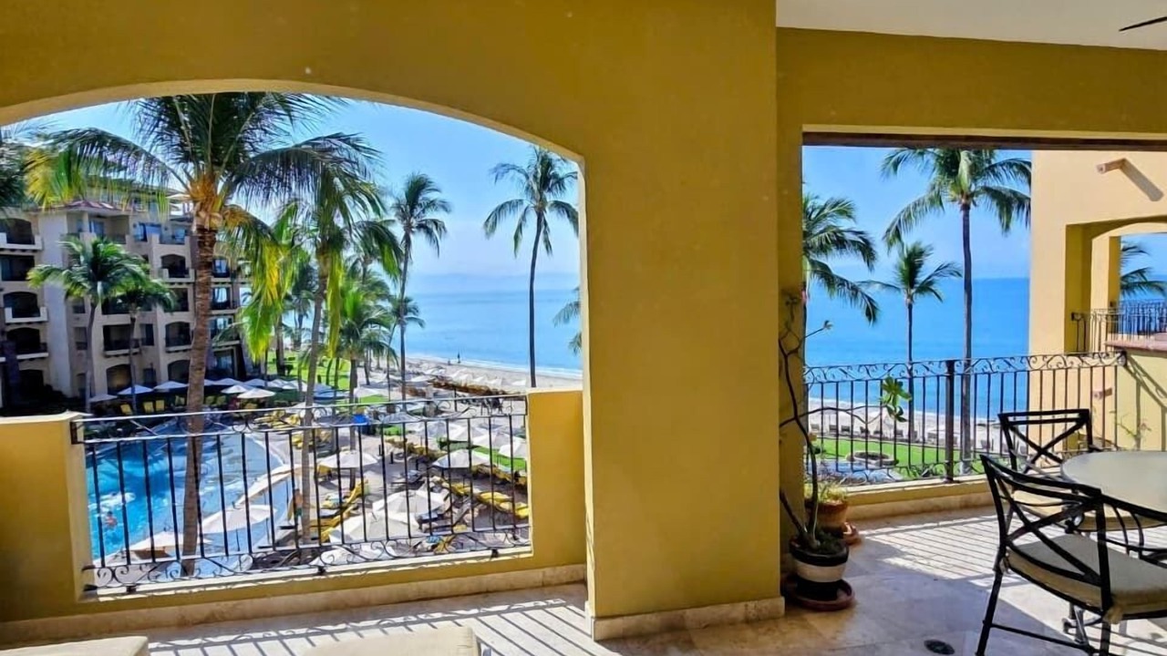 Photo of Patio Balcony in Flamingos