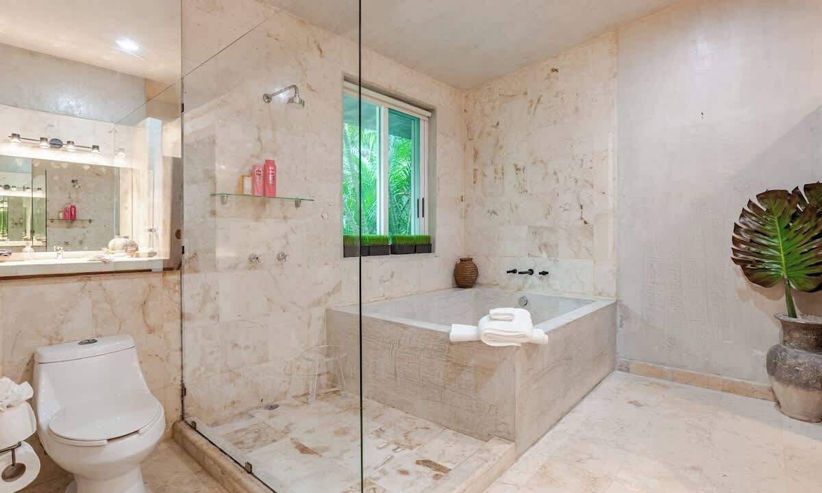 Photo of Bathroom in Playacar Fase II