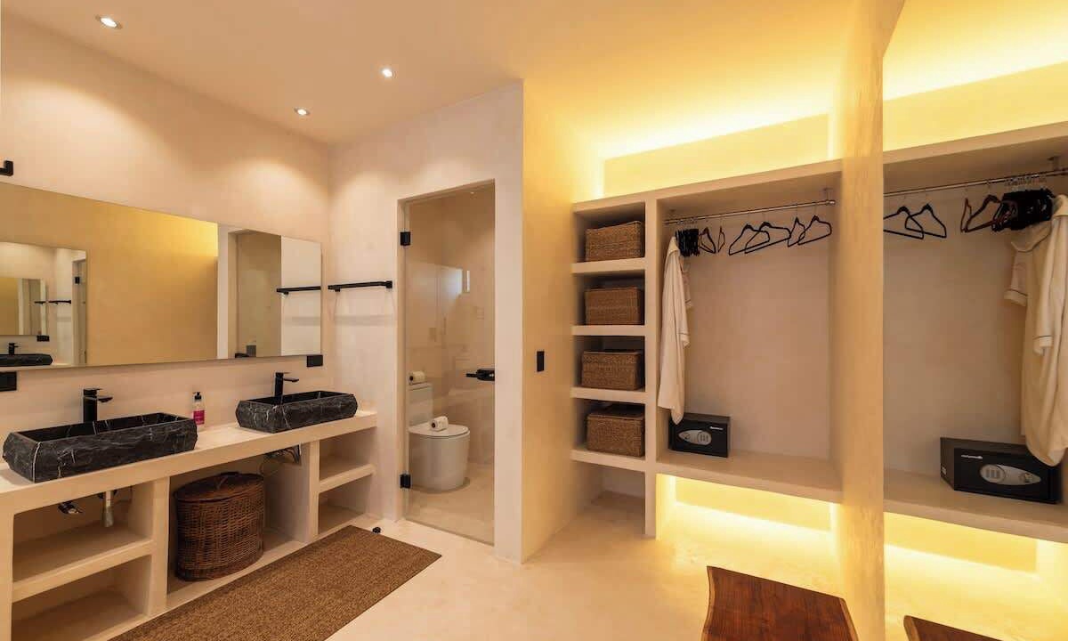 Photo of Bathroom in Ek Balam Village