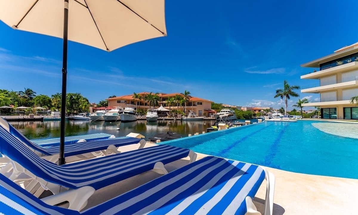 Photo of Others in Puerto Aventuras